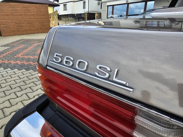 1988 Mercedes 560SL R107 — zdjęcie 16